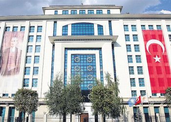 AK Parti’de liste için e-temayül