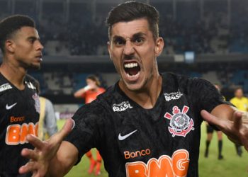 Fenerbahçe için Danilo Avelar iddiası!