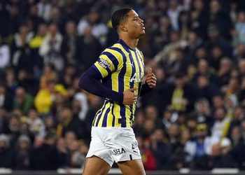 Fenerbahçe’de Jayden Oosterwolde şoku! Devam edemedi