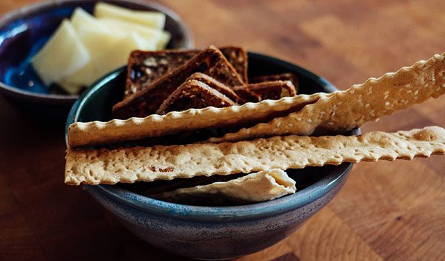 Kahvaltılık glutensiz kraker tarifleri