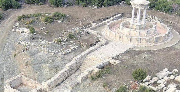 Kibyra’daki antik çeşme suya kavuşuyor