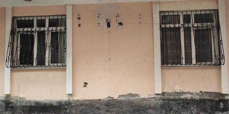 Kocası tarafından boğazı kesilen kadın hayatını kaybetti