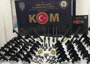 Mersin’de yasa dışı silah ticareti operasyonu: 4 gözaltı
