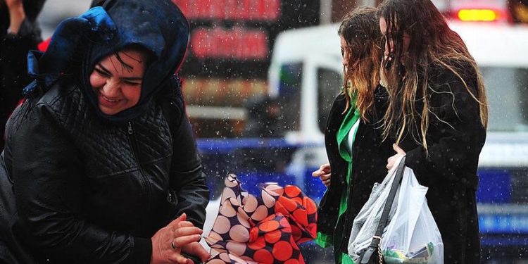 Meteoroloji’den flaş uyarı! Saat verdi, yağışlar geri geliyor