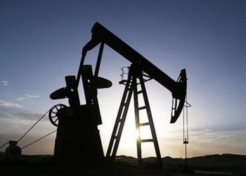 Petrolün varili 74 dolar