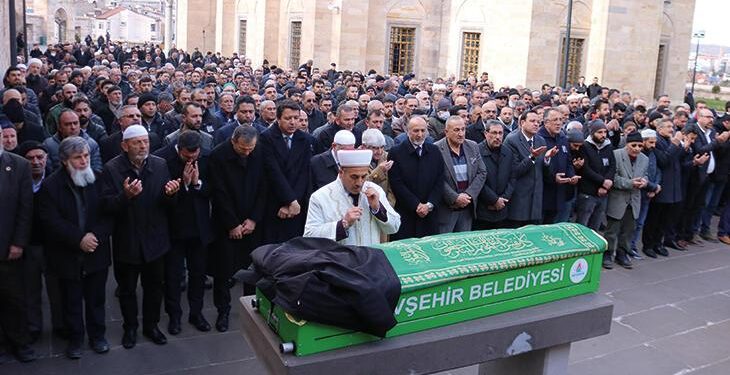 Tedavi gördüğü hastanede hayatını kaybeden SP İl Başkanı toprağa verildi