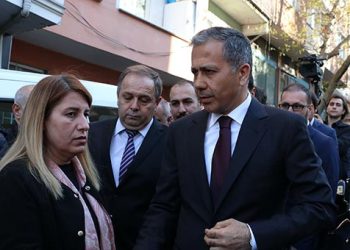 Vali Yerlikaya’dan Kağıthane açıklaması: 98 haneye 5’er bin lira verilecek