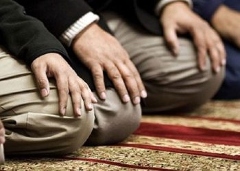 Yatsı namazı nasıl kılınır? Yatsı namazı saat kaçta?