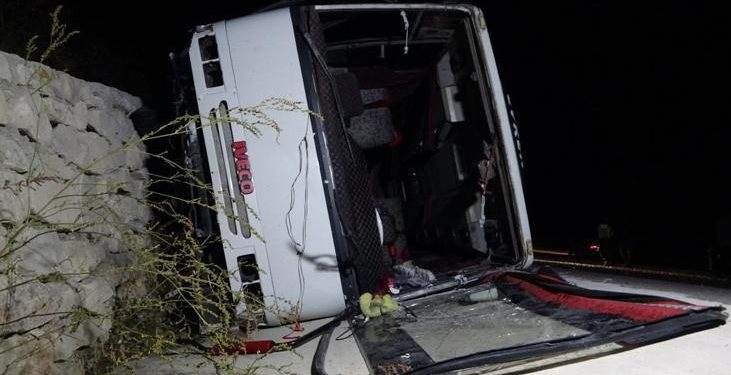 İki işçi servisi çarpıştı! Çok sayıda yaralı var