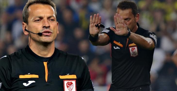 Fenerbahçe – Hatayspor maçındaki penaltı iptali eski hakemi çıldırttı! ‘Ofsaytı bilmiyorsunuz’